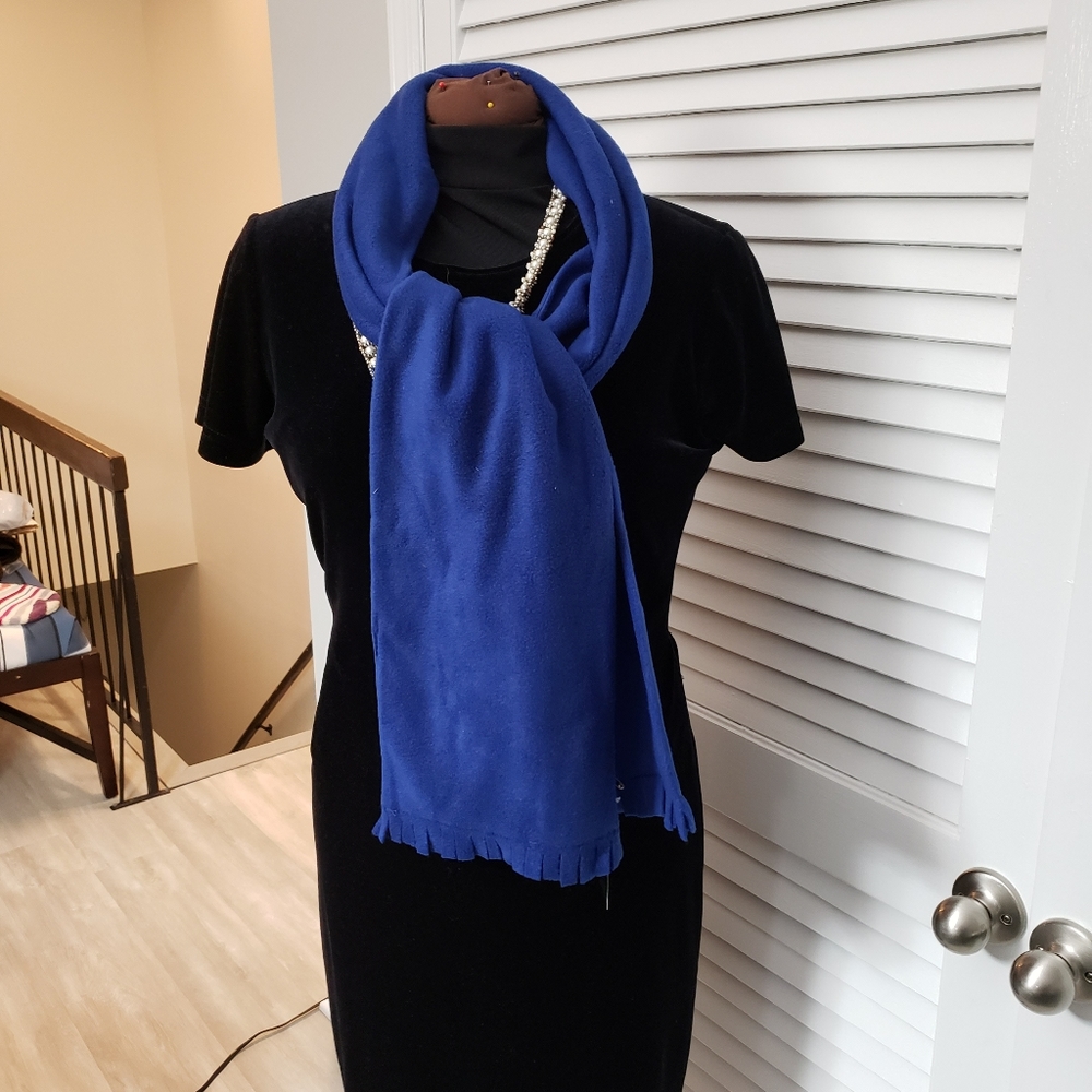 Scarf - Picture 4 of 4
